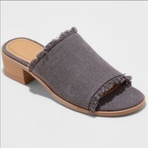 New without tags - fringe mules - (vegan)